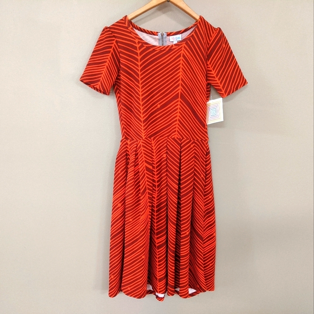 NWT LuLaRoe Amelia Dress